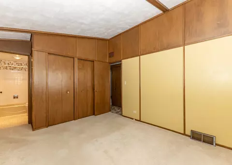 Bedroom - 420 Margaret St, Atkinson, IL 61235 photo 2 of 6