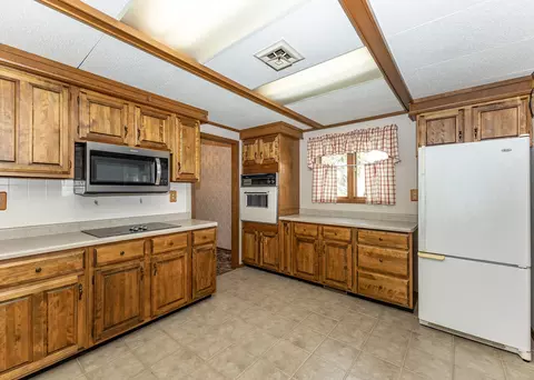 Kitchen - 420 Margaret St, Atkinson, IL 61235 photo 1 of 2