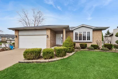 2216 Olde Mill Rd, Plainfield, IL 60586