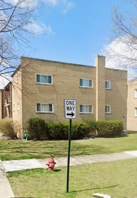 8300 Christiana Ave #2E, Skokie, IL 60076