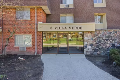 3 Villa Verde Dr #311, Buffalo Grove, IL 60089