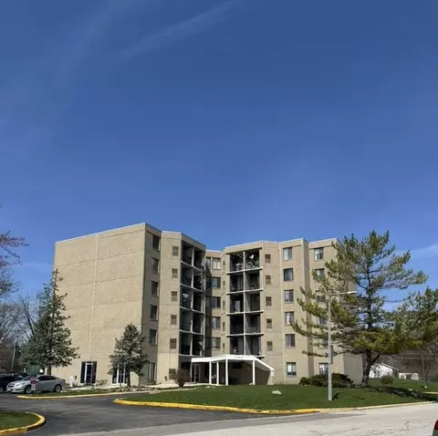 1750 N Marywood Ave #216, Aurora, IL 60505