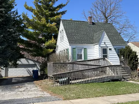 9822 Meade Ave, Oak Lawn, IL 60453