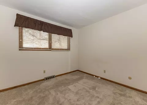 Bedroom - 3409 52nd St, Moline, IL 61265 photo 4 of 5