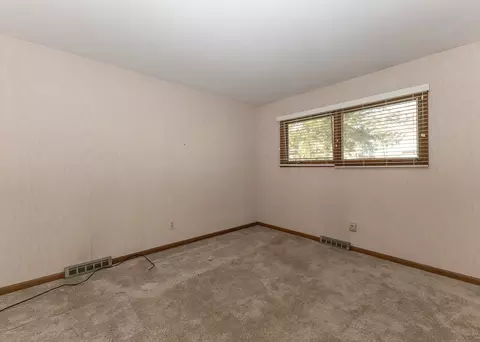 Bedroom - 3409 52nd St, Moline, IL 61265 photo 2 of 5