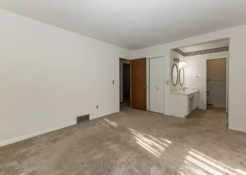 Bedroom - 3409 52nd St, Moline, IL 61265 photo 1 of 5