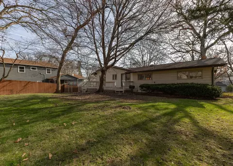Exterior - 3409 52nd St, Moline, IL 61265 photo 5 of 8