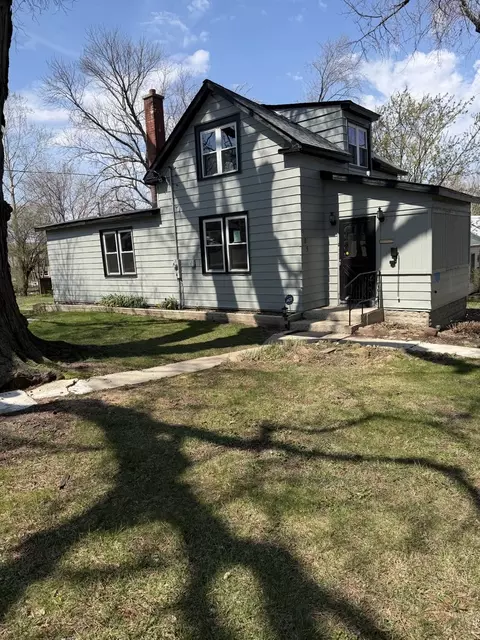 105 N Pearl St, Willow Springs, IL 60480