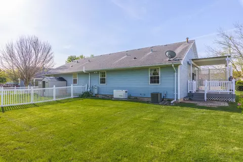 104 Susan Dr #A, Dwight, IL 60420 photo 2