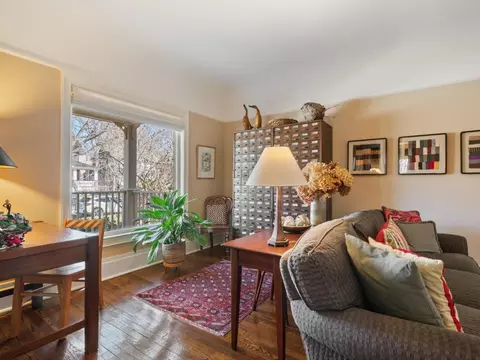 Living - 2622 Harrison St, Evanston, IL 60201 photo 2 of 7