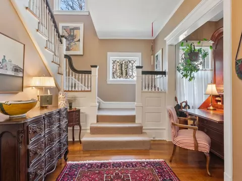 Entry Way - 2622 Harrison St, Evanston, IL 60201 photo 2 of 4