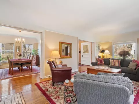 Living - 2622 Harrison St, Evanston, IL 60201 photo 4 of 7
