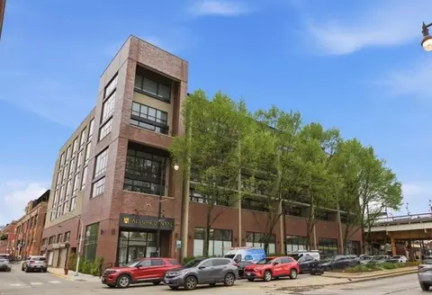 3946 N Ravenswood Ave #505, Chicago, IL 60613
