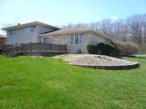 Exterior - Undisclosed, Midlothian, IL 60445 photo 10 of 10
