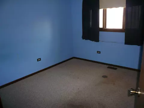 Bedroom - Undisclosed, Midlothian, IL 60445 photo 4 of 5