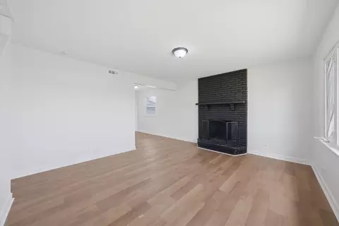 Living - 16608 Sawyer Ave, Markham, IL 60428 photo 2 of 4