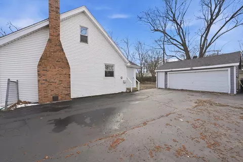 Exterior - 16608 Sawyer Ave, Markham, IL 60428 photo 3 of 4
