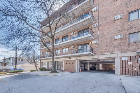 2320 N Nordica Ave #402D, Chicago, IL 60707
