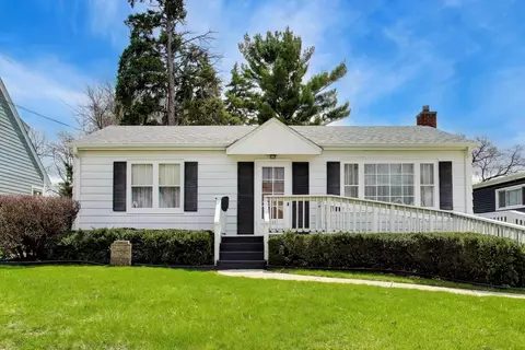 311 Elm St, Glen Ellyn, IL 60137