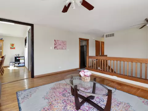 Living - 1170 Lancaster Ct, Hoffman Estates, IL 60195 photo 4 of 7