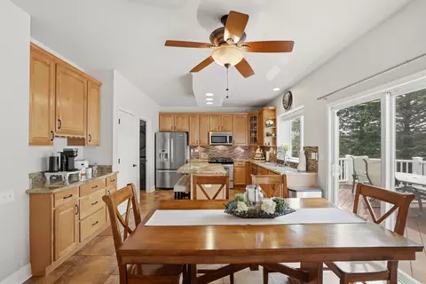 Dining - 6 Reedsworth Ct, Algonquin, IL 60102 photo 2 of 2
