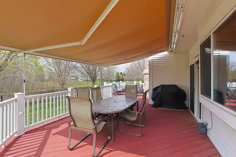 Exterior - 6 Reedsworth Ct, Algonquin, IL 60102 photo 7 of 8