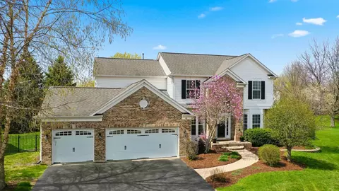 6 Reedsworth Ct, Algonquin, IL 60102