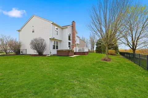 Exterior - 6 Reedsworth Ct, Algonquin, IL 60102 photo 8 of 8