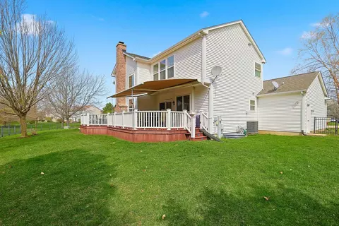 Exterior - 6 Reedsworth Ct, Algonquin, IL 60102 photo 3 of 8