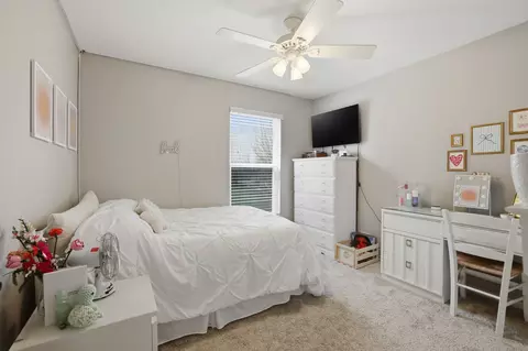 Bedroom - 6 Reedsworth Ct, Algonquin, IL 60102 photo 4 of 4
