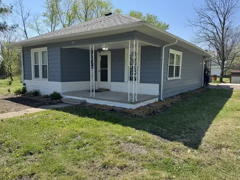 311 N Goldheimer Ave, Benton, IL 62812