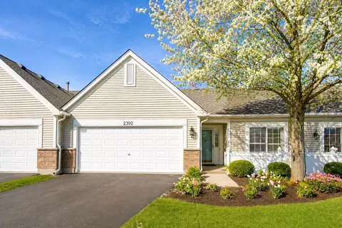 2392 Carillon Dr, Grayslake, IL 60030