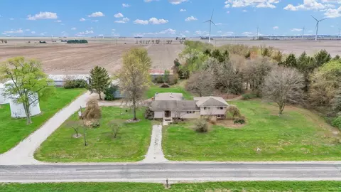 2279 E 500 N Rd, Paxton, IL 60957