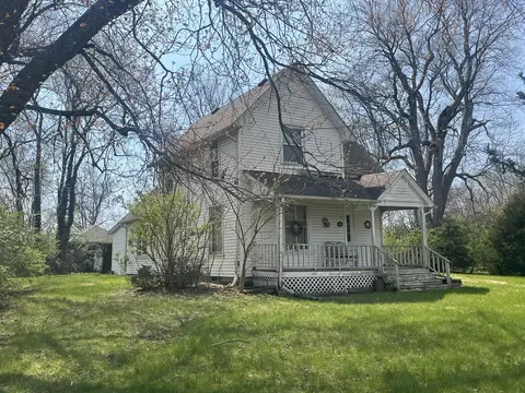 403 E 200 N Rd, Loda, IL 60948