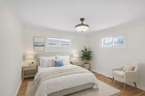 Bedroom - 705 Cumberland St, Hoffman Estates, IL 60169 photo 3 of 5