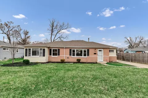 Exterior - 705 Cumberland St, Hoffman Estates, IL 60169 photo 2 of 5