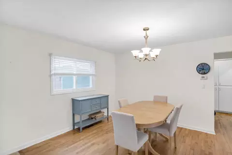 Dining - 705 Cumberland St, Hoffman Estates, IL 60169 photo 1 of 1