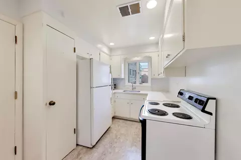 Kitchen - 2201 Central St #1, Evanston, IL 60201 photo 1 of 2