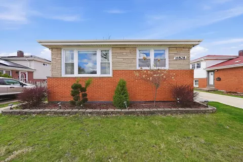 14828 Saint Louis Ave, Midlothian, IL 60445