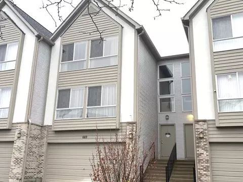 669 Diamond Pointe Dr #669, Mundelein, IL 60060