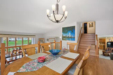 Dining - 15329 Oak Rd, Oak Forest, IL 60452 photo 2 of 3