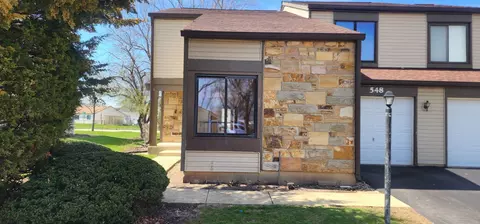 548 Alton Ct, Carol Stream, IL 60188