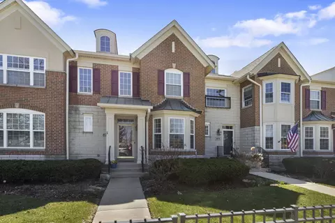 673 Central Ave, Deerfield, IL 60015