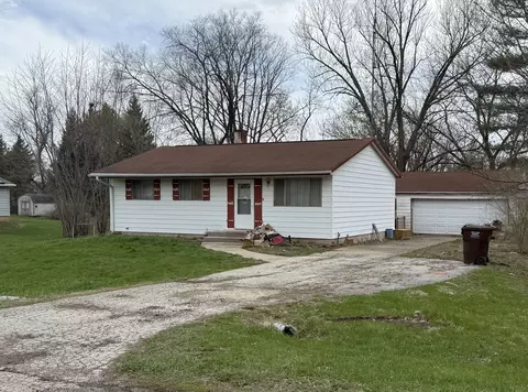 5847 Kirkwood Dr, Rockford, IL 61109