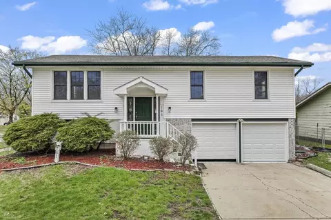 161 Oakwood Dr, Bolingbrook, IL 60440