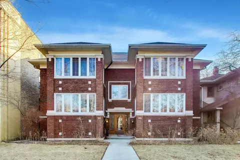 107 Washington Blvd #2W, Oak Park, IL 60302