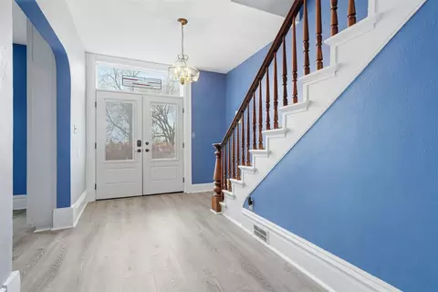 Entry Way - 503 Fairview St, Normal, IL 61761 photo 3 of 5