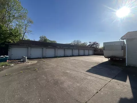 1160 E 8th St, Metropolis, IL 62960 photo 5