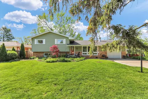 611 Ventura Rd, Champaign, IL 61820