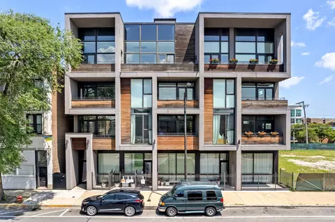 2424 W Chicago Ave #201, Chicago, IL 60622